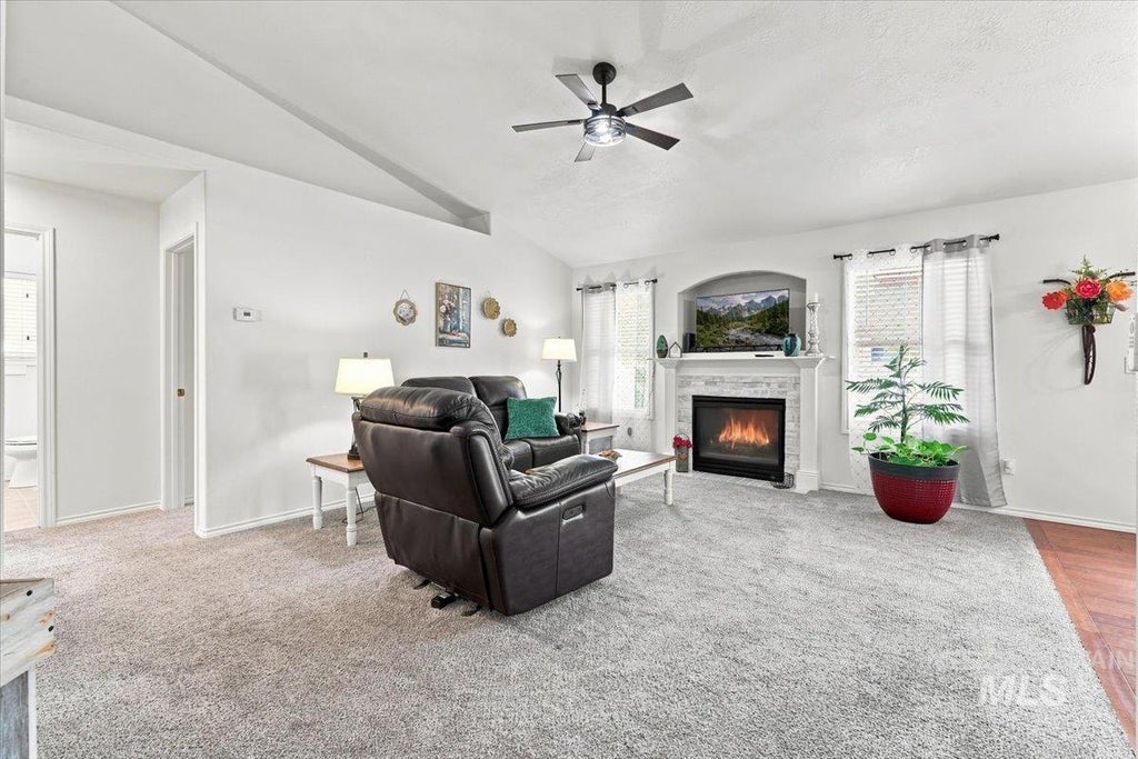 Photo of 4321 E Tuscany Ave, Nampa, ID 83686 (MLS # 98997739)