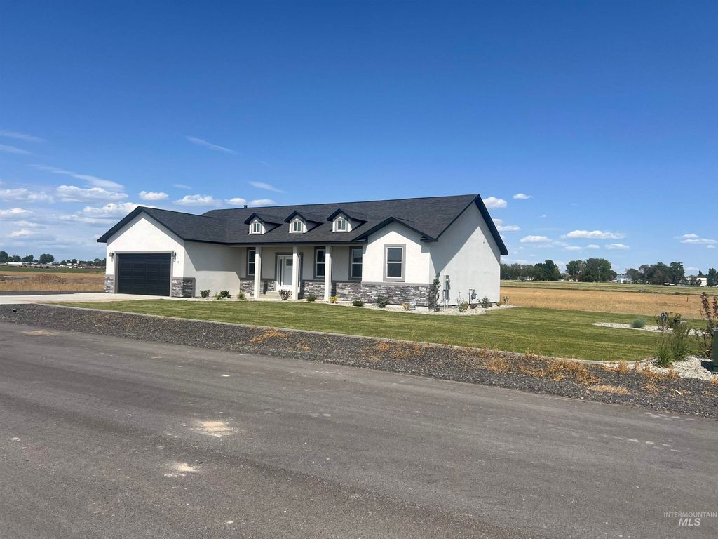 Photo of 45 Sunset Loop, Jerome, ID 83338 (MLS # 98957645)