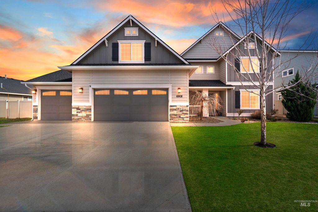 Photo of 6908 S Allegiance Ave, Meridian, ID 83642 (MLS # 98976837)