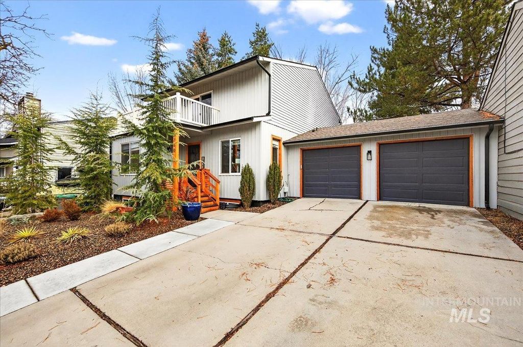 Photo of 760 N Meaghan Pl, Boise, ID 83712 (MLS # 98974331)