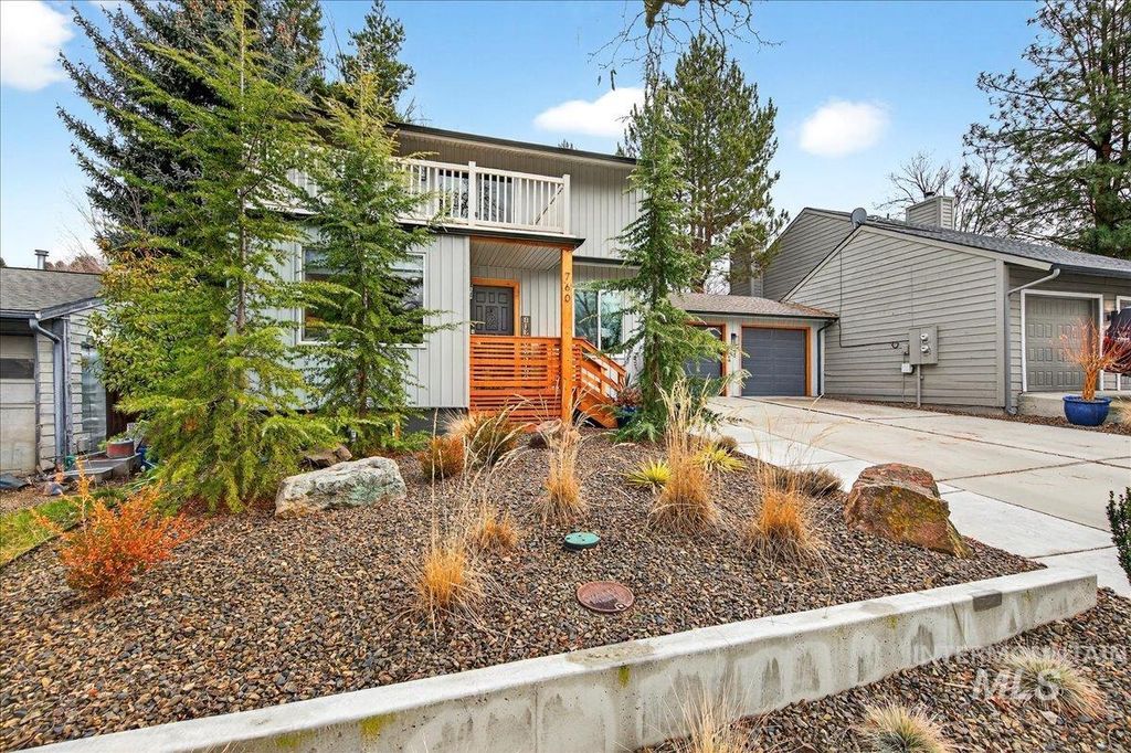 Photo of 760 N Meaghan Pl, Boise, ID 83712 (MLS # 98974331)