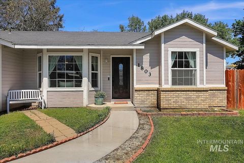 Photo of 1803 Poplar St, Caldwell, ID 83605 (MLS # 98985883)