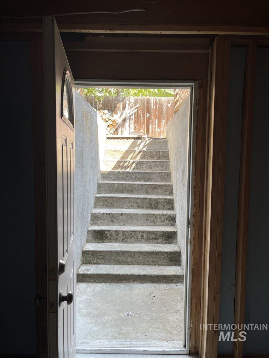 separate entrance to basement - could be income suite