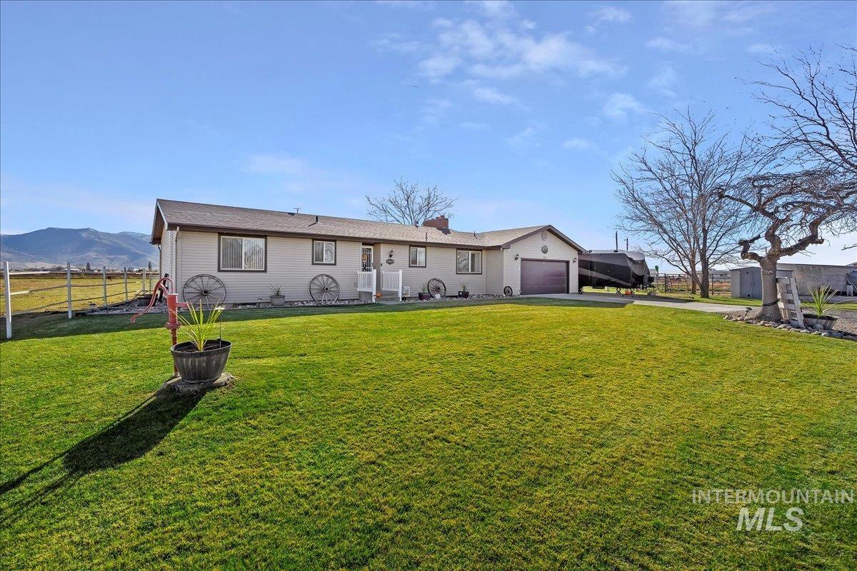 411 Mountain View Lane