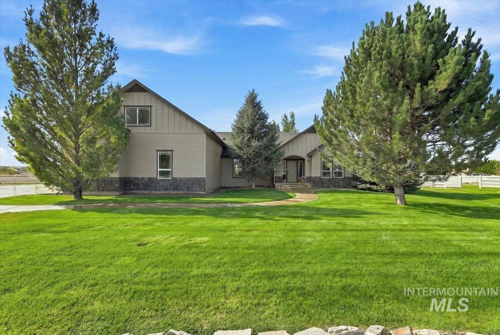 Photo of 14469 Bighorn Dr, Nampa, ID 83651 (MLS # 99000490)