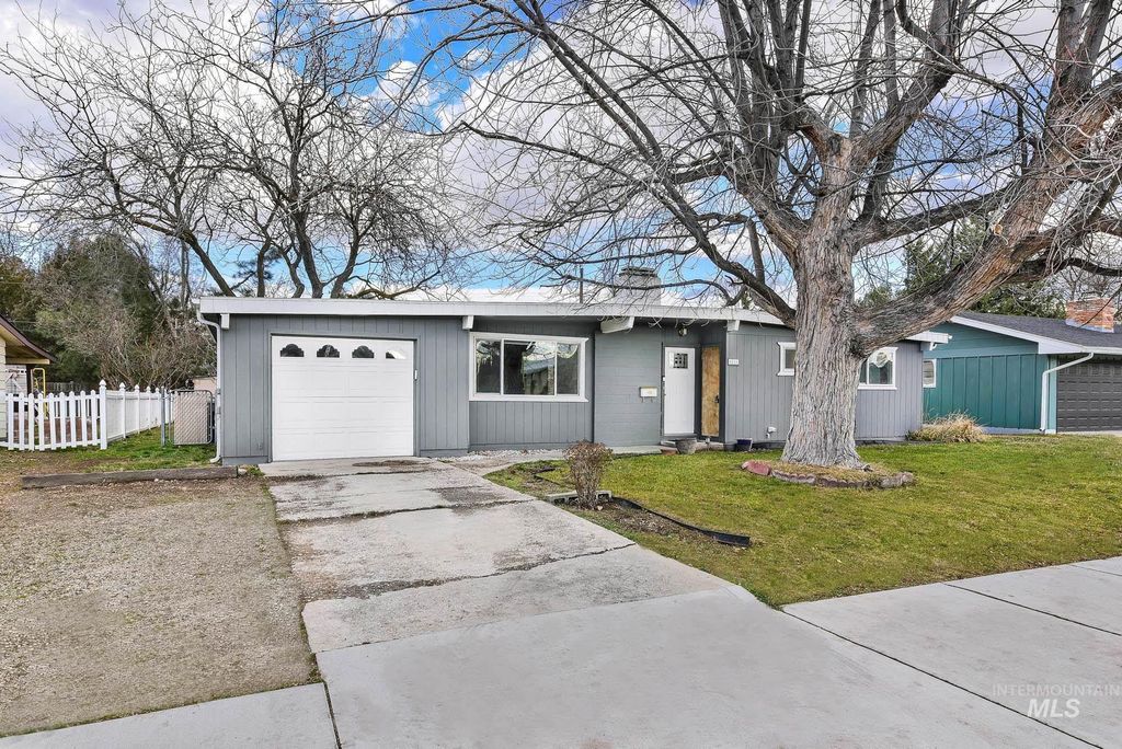 Photo of 6414 W Cassia St, Boise, ID 83709 (MLS # 98970076)