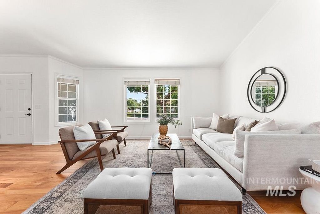 Photo of 1545 N Ellington Way, Eagle, ID 83616 (MLS # 98968232)