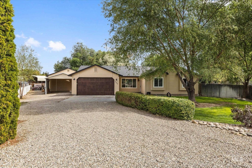 Photo of 322 Buckskin Ct, Nampa, ID 83687 (MLS # 99000263)
