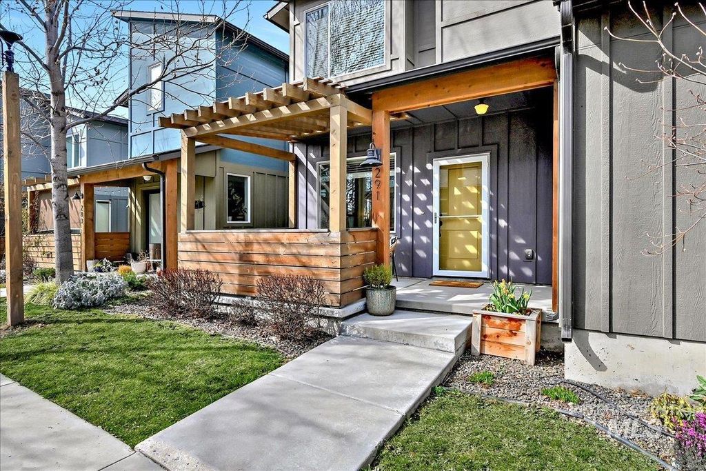 Photo of 291 E Thurman Mill Lane, Garden City, ID 83714 (MLS # 98976750)