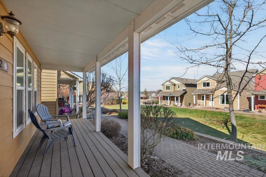 Photo of 1342 Bristol, Moscow, ID 83843 (MLS # 98977426)