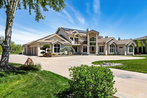 7014 N Spurwing Way Meridian ID 83646