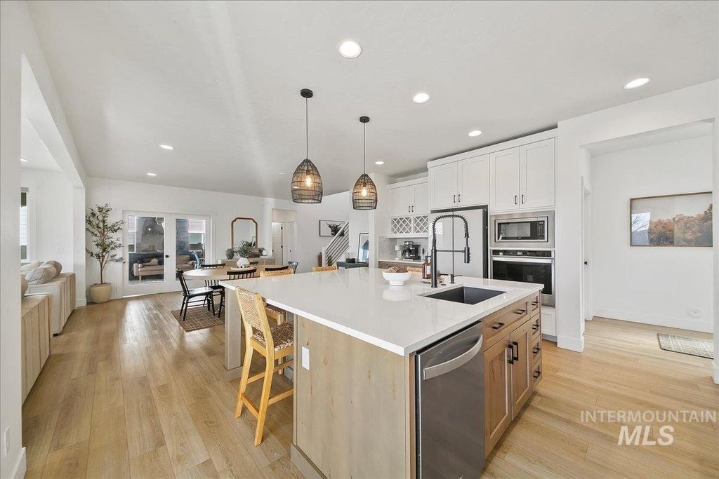 Photo of 1075 E Whitetail St, Kuna, ID 83634 (MLS # 98975822)