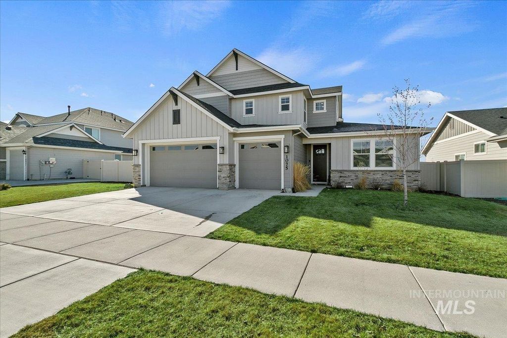 Photo of 1075 E Whitetail St, Kuna, ID 83634 (MLS # 98975822)
