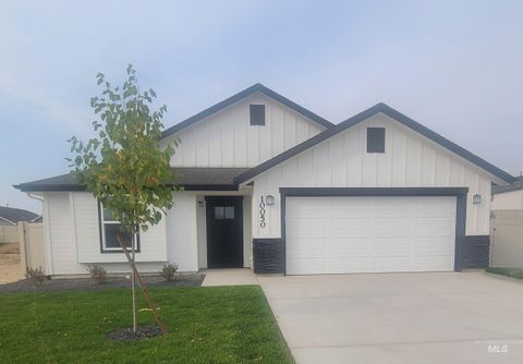 Photo of 209 W Omphale St, Kuna, ID 83634 (MLS # 98976379)