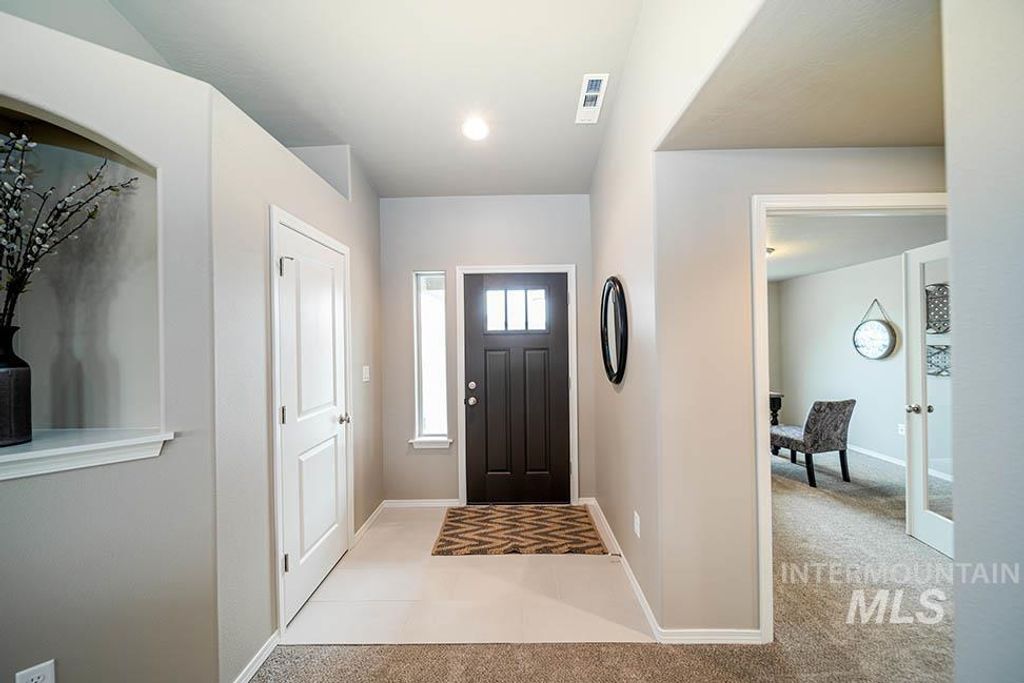 Photo of 0000 N Lone Oak St #Lot 17 block 4, Middleton, ID 83644 (MLS # 98971404)