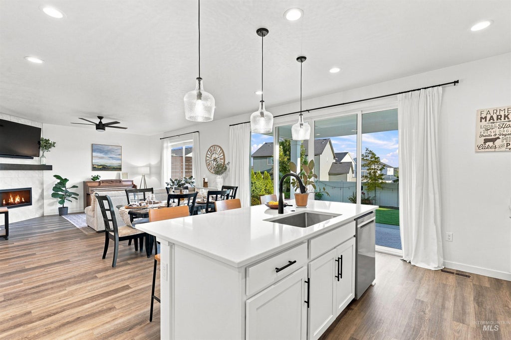 Photo of 11175 W Soaring Hawk Street, Star, ID 83669 (MLS # 99000294)