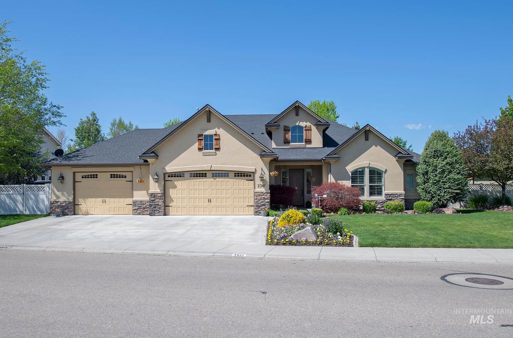 Photo of 2341 W San Remo Dr, Meridian, ID 83646 (MLS # 98985303)