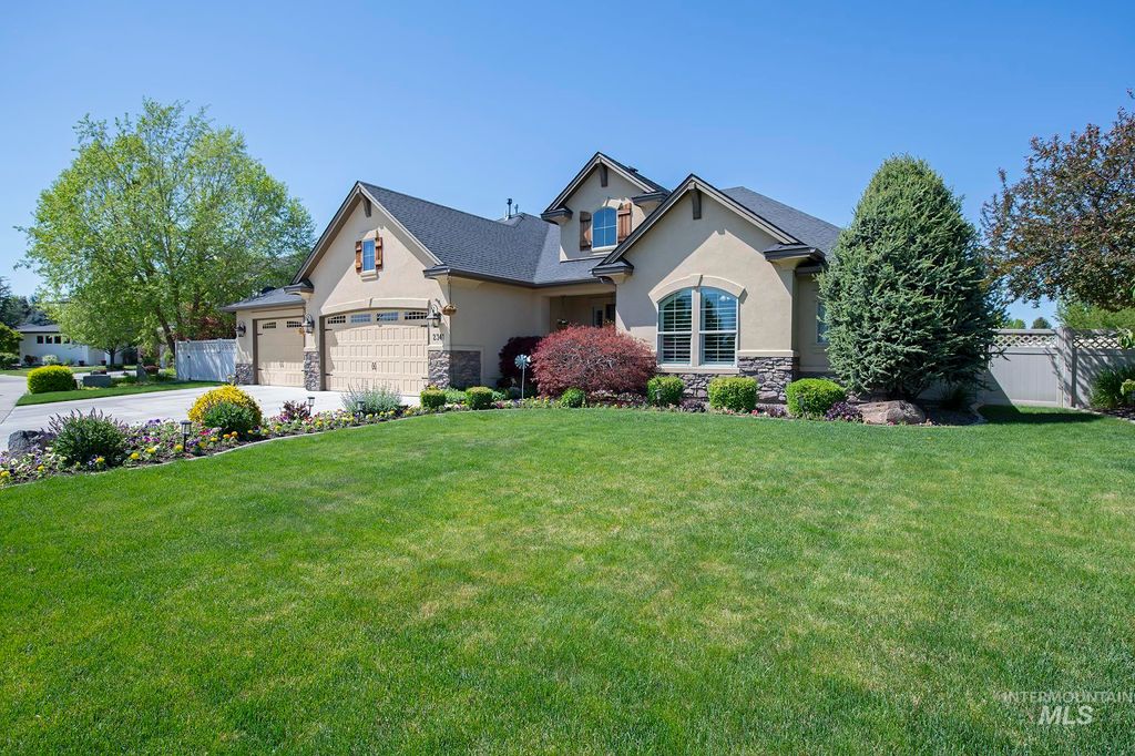 Photo of 2341 W San Remo Dr, Meridian, ID 83646 (MLS # 98985303)