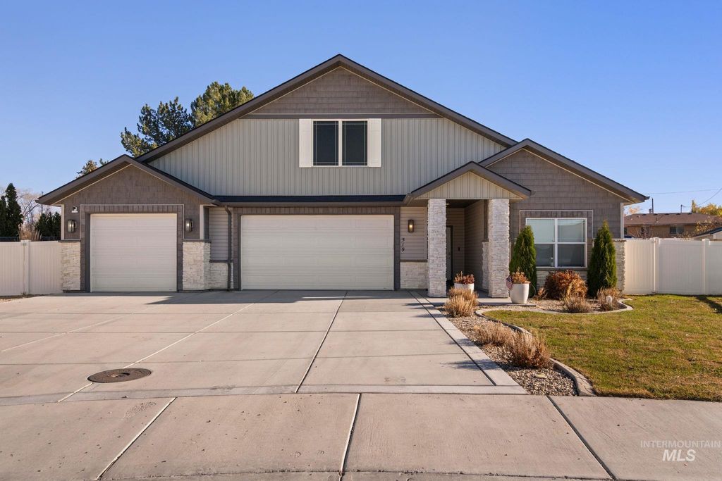 Photo of 519 Lake Cleveland Street, Burley, ID 83318 (MLS # 98968444)
