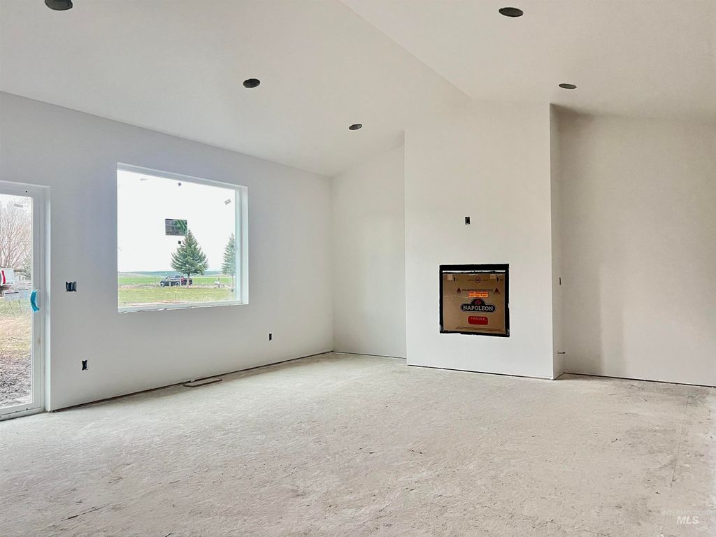 Photo of 516 Maple Court, Genesee, ID 83843 (MLS # 98973751)