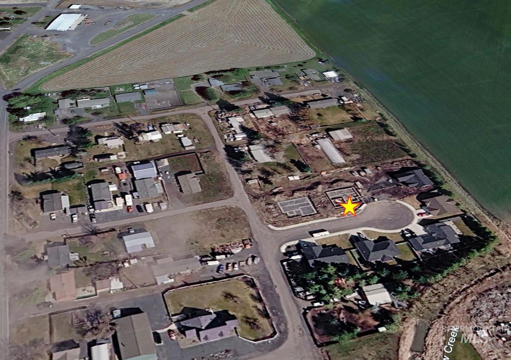 Photo of 516 Maple Court, Genesee, ID 83843 (MLS # 98973751)