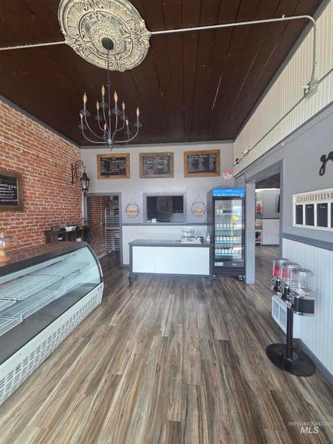 Photo of 847 Main Street, Pomeroy, WA 99347 (MLS # 98983971)