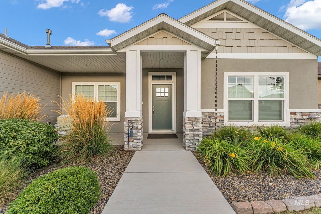 Photo of 2226 Coolwater Street, Twin Falls, ID 83301 (MLS # 98998736)