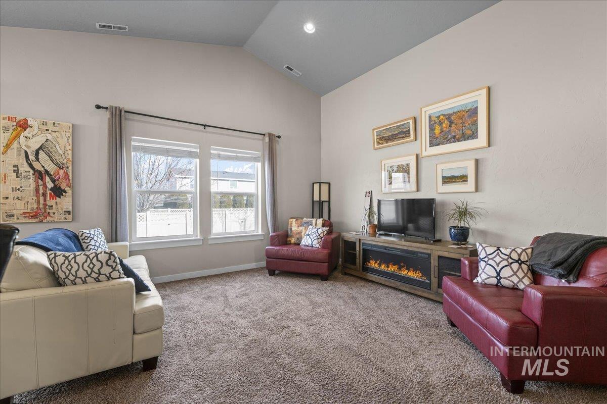 1138 E Shady Ridge Dr.