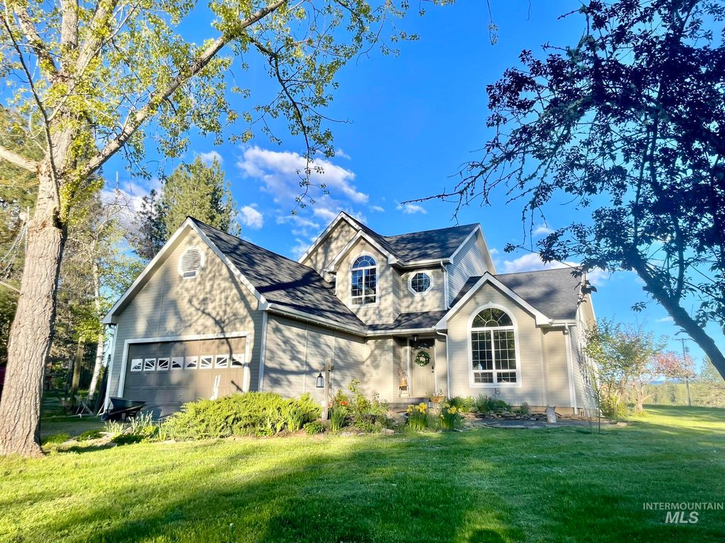 Photo of 637 Leitch Creek Rd, Kooskia, ID 83539 (MLS # 98982115)