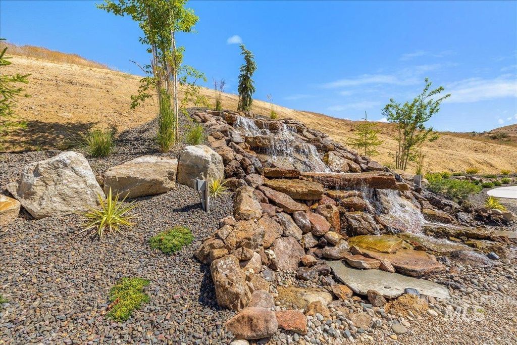 Photo of 6400 N High Valley, Boise, ID 83714 (MLS # 98990267)