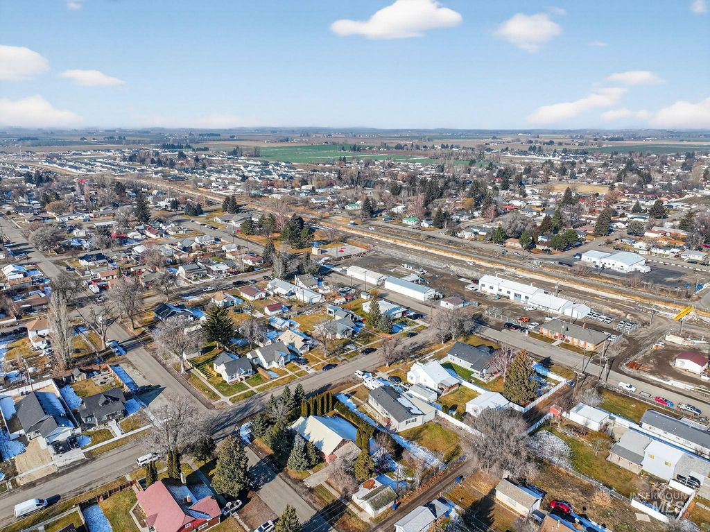 Photo of 1002 E Street, Rupert, ID 83350 (MLS # 98972174)