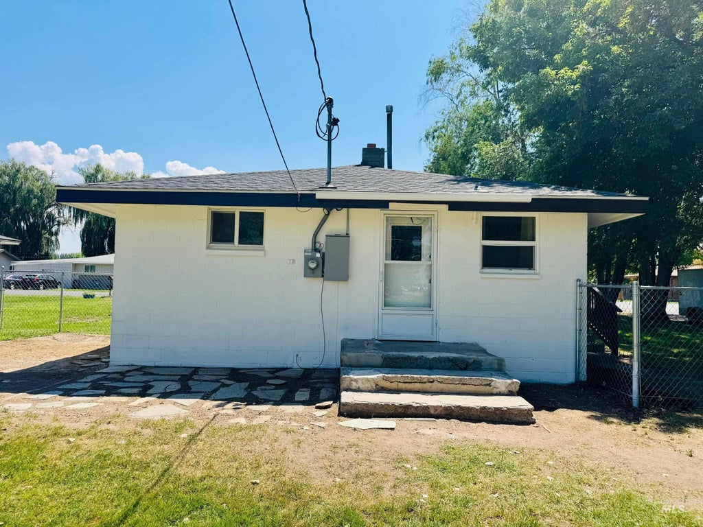 Photo of 1610 D Street, Heyburn, ID 83336 (MLS # 98996182)