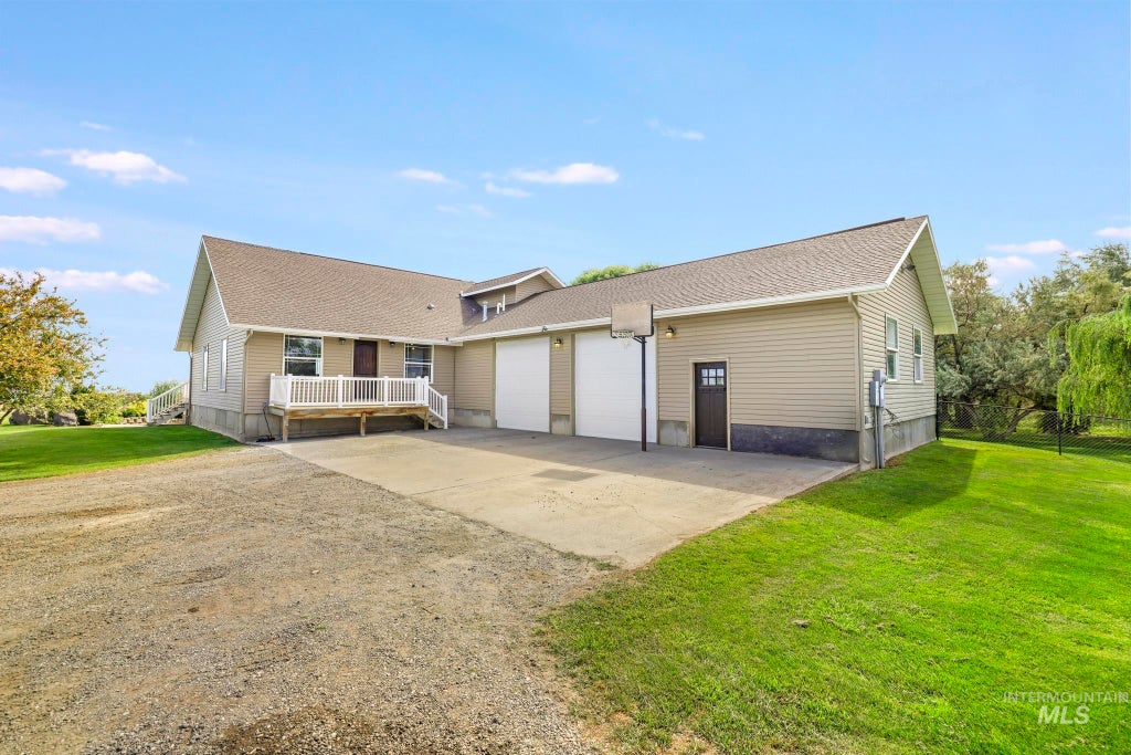 Photo of 3886 N 1700 E, Buhl, ID 83316 (MLS # 98997667)