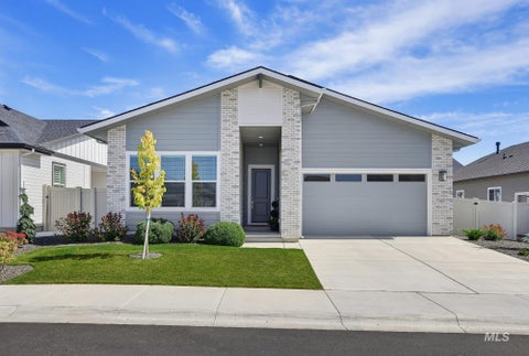 Photo of 2306 N Ice Fire Ave, Star, ID 83669 (MLS # 99001105)
