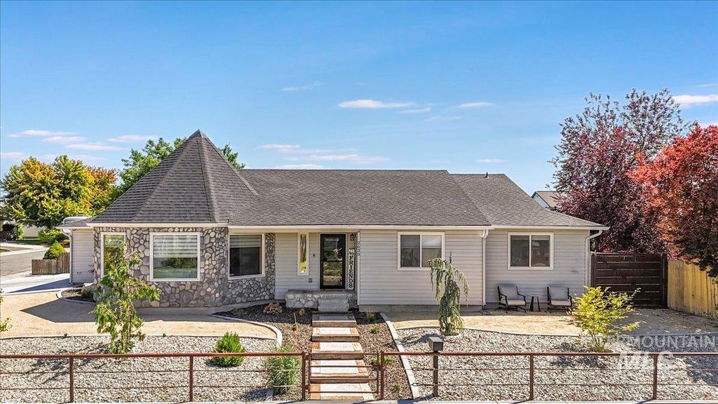 Photo of 2630 Paintbrush Drive, Twin Falls, ID 83301 (MLS # 98954690)