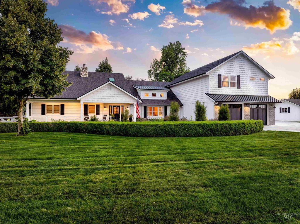 Photo of 2685 N Haven Dr, Eagle, ID 83616 (MLS # 98985659)