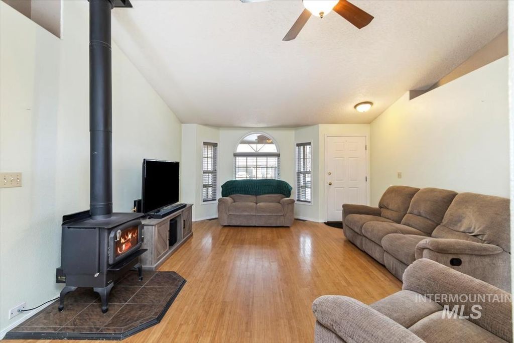 Photo of 3734 S Peoria Way, Meridian, ID 83642 (MLS # 98975146)