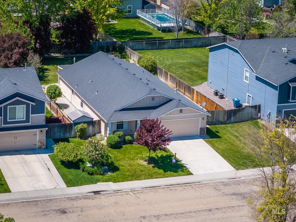Photo of 17789 Mud Springs Ave, Nampa, ID 83687 (MLS # 98985232)