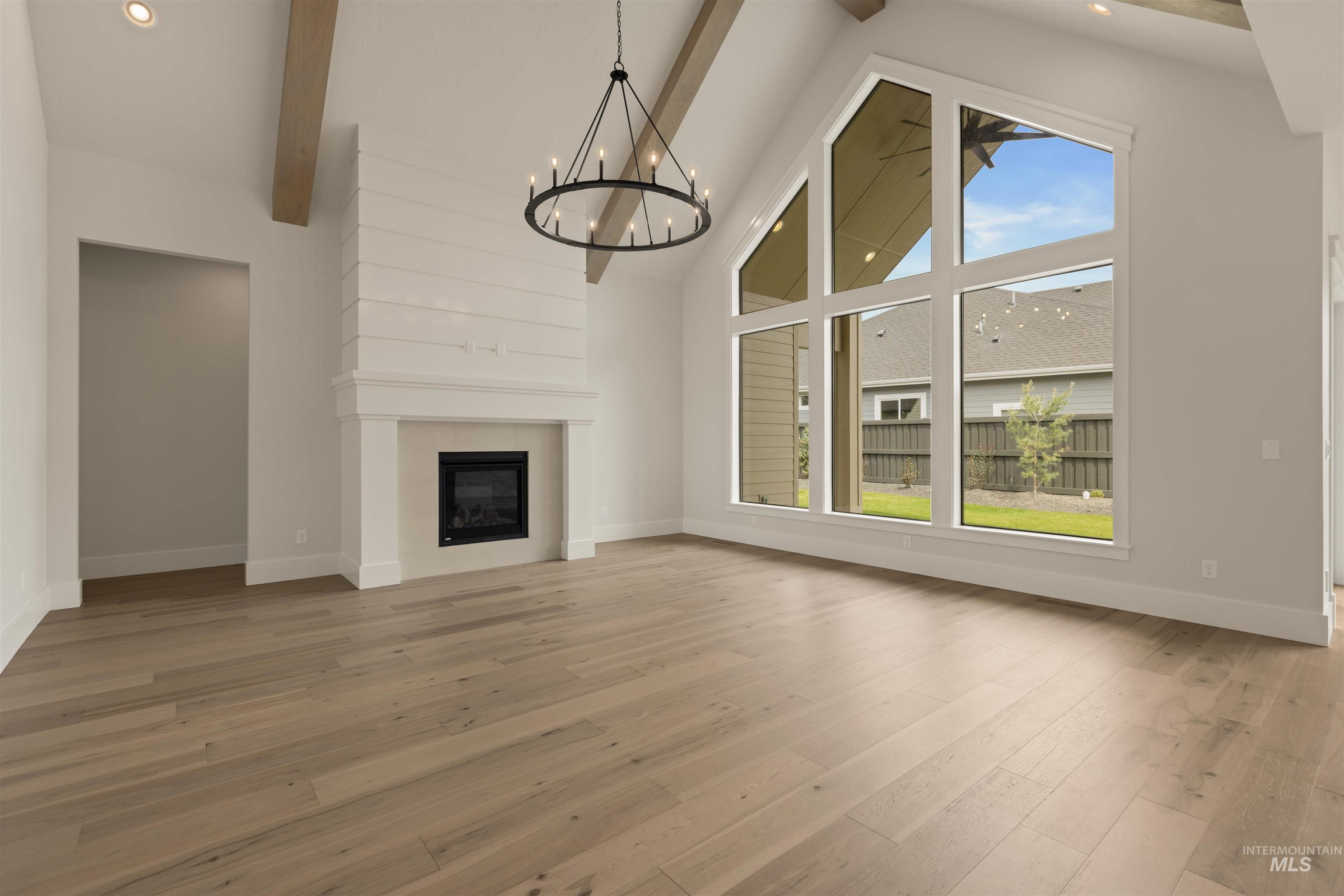 2577 E Tenzing Dr