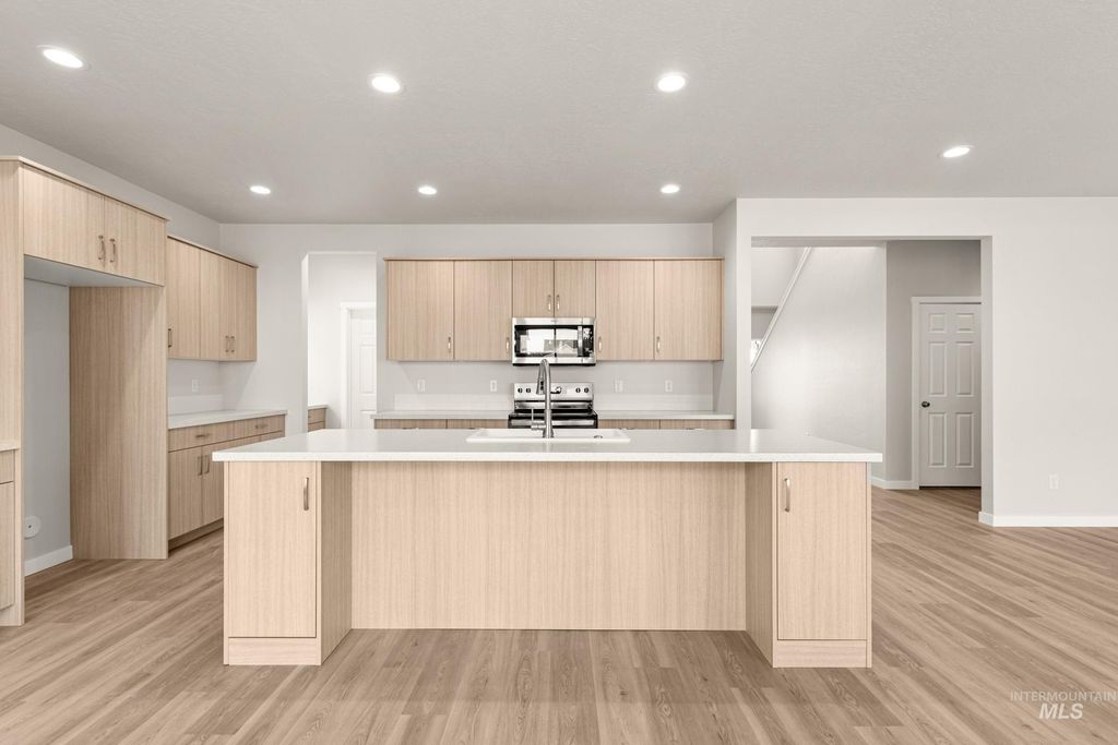 Photo of 13688 Redway Ct, Caldwell, ID 83607 (MLS # 98976276)