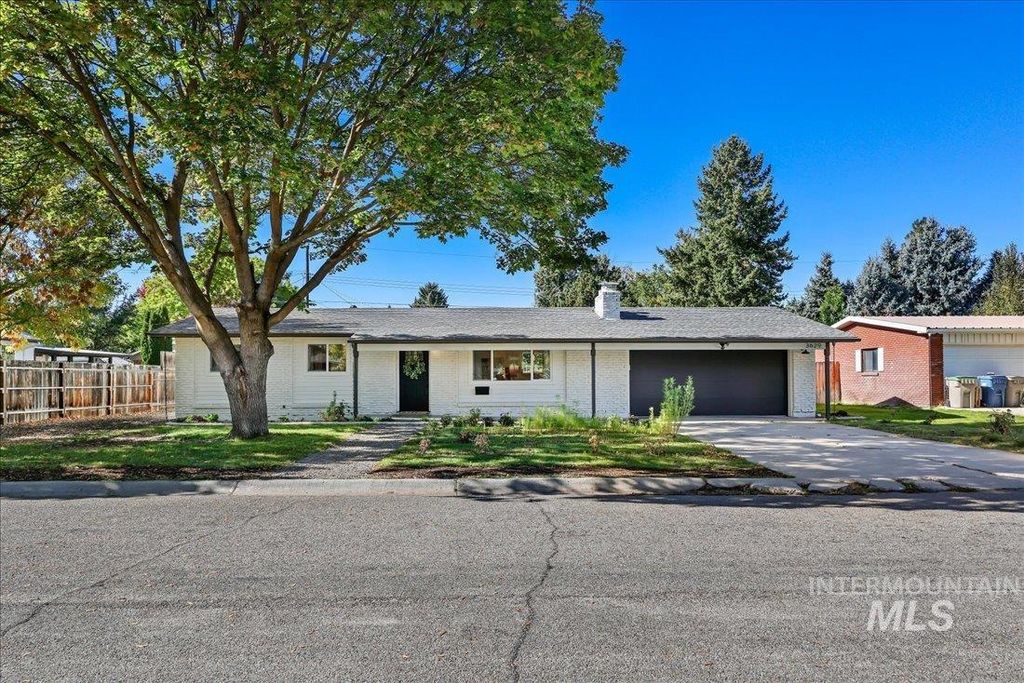 Photo of 3629 E Clement Rd, Boise, ID 83704 (MLS # 98968240)