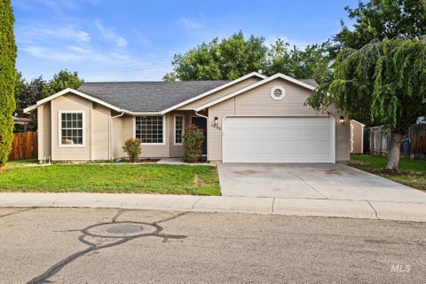 Photo of 1535 E Oakridge Dr, Boise, ID 83716 (MLS # 98994139)