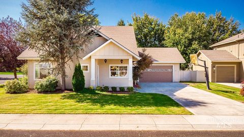 215 S Spring Lake Way Star ID 83669