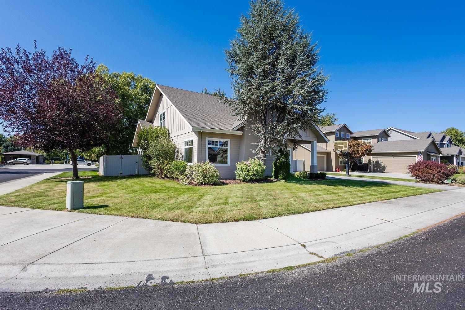 215 S Spring Lake Way