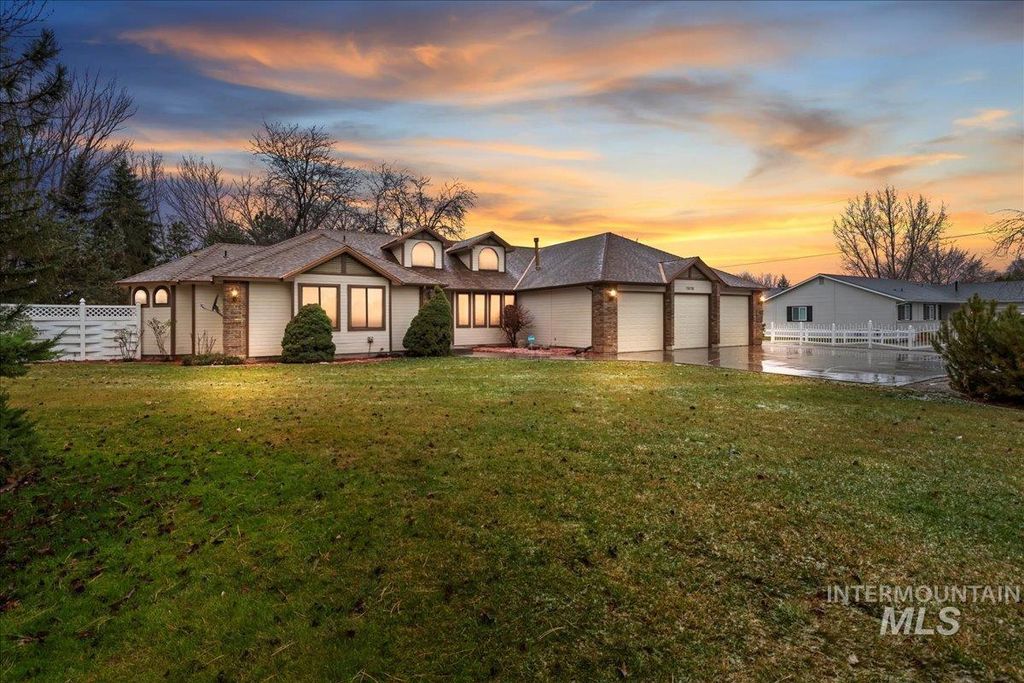 Photo of 1515 Southside Blvd, Nampa, ID 83686 (MLS # 98970069)