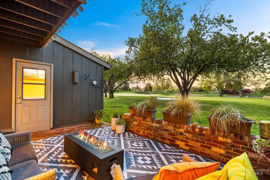 Photo of 4400 W Pasadena Dr #40, Boise, ID 83705 (MLS # 98982325)