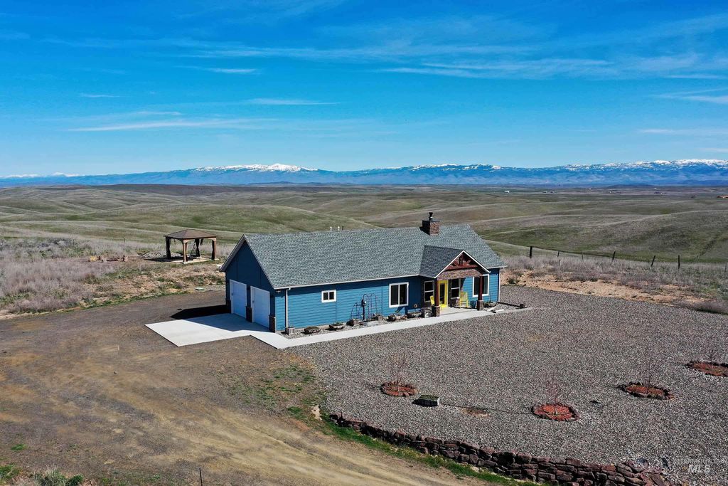 Photo of 2856 Farm To Market Road, Midvale, ID 83645 (MLS # 98979347)