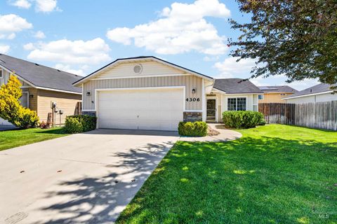 Photo of 4306 S Glenmere Way, Meridian, ID 83642 (MLS # 98986947)