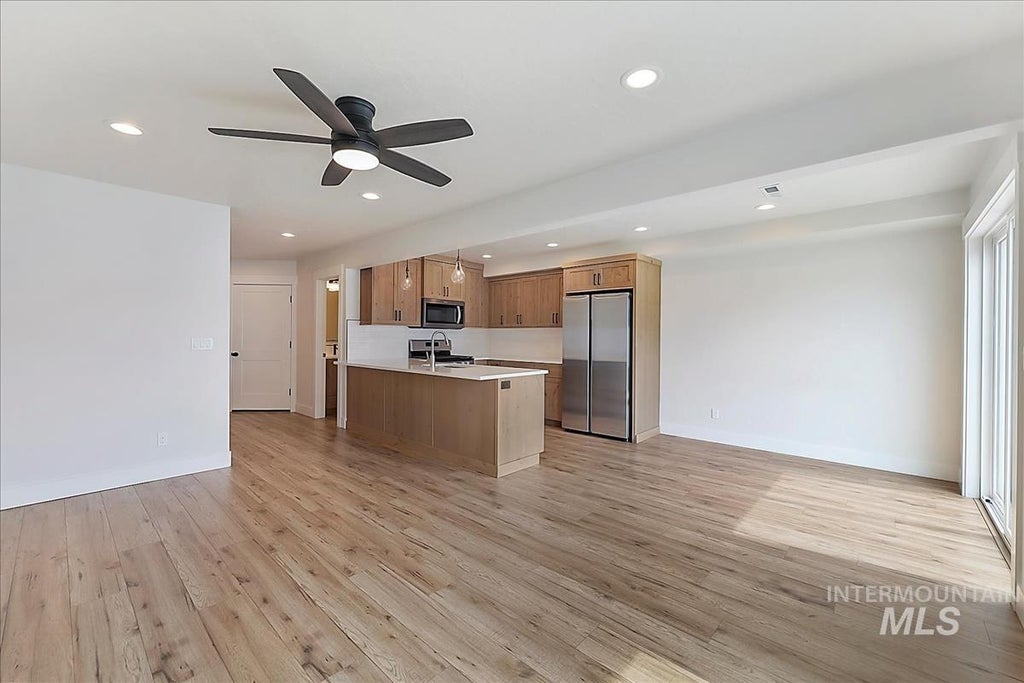Photo of 212 3rd St, Fruitland, ID 83619 (MLS # 98999396)
