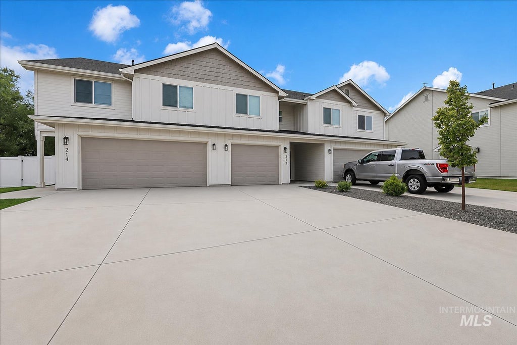 Photo of 212 3rd St, Fruitland, ID 83619 (MLS # 98999396)